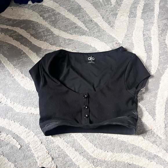 ALO Yoga Black Ribbed crop top - Picture 1 of 3
